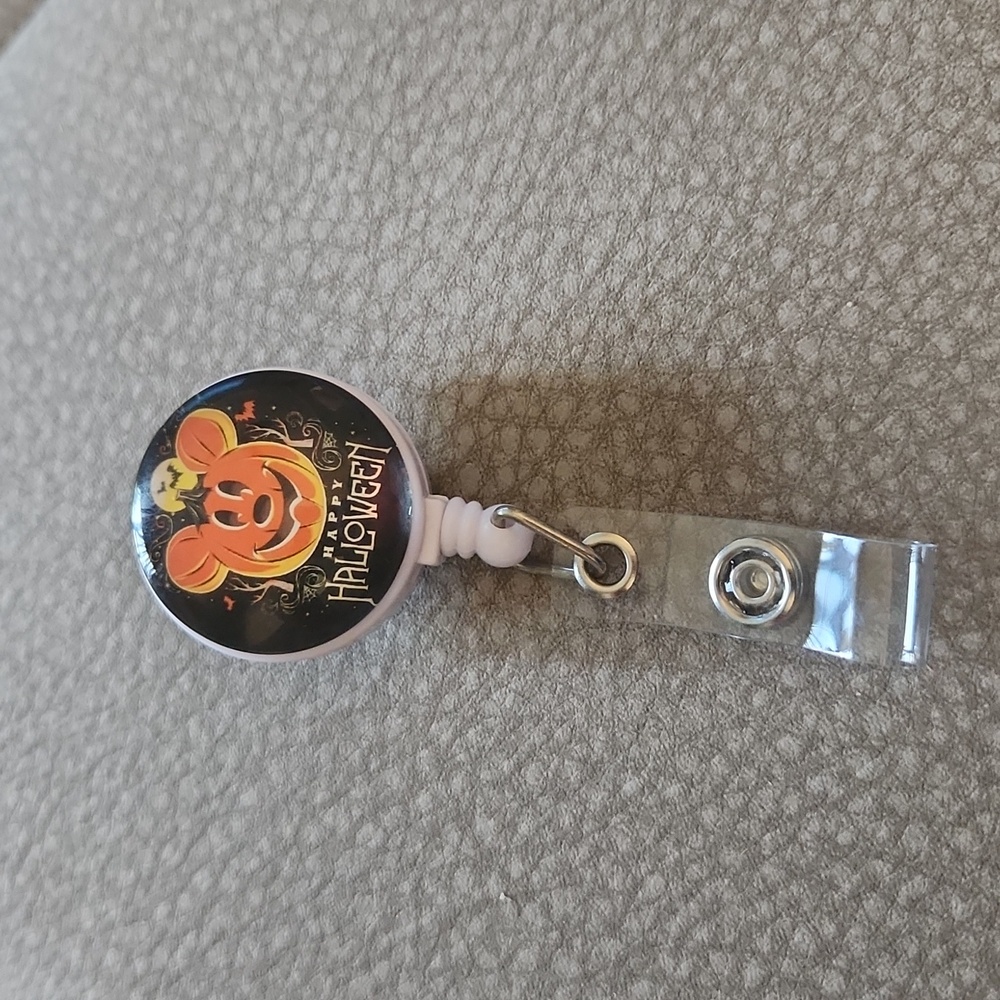 Mickey mouse pumpkin halloween handmade badge reel new